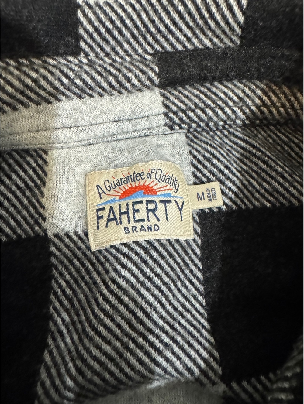 Faherty Flannel Shirt Mens Medium Black Plaid Long Sleeve Button Up - Picture 3 of 6